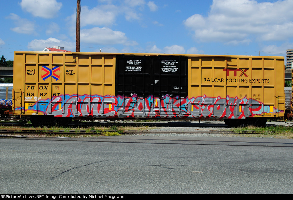 TBOX 638767  60-9 ft Double Door Excess Height Boxcar  TTX (side A)